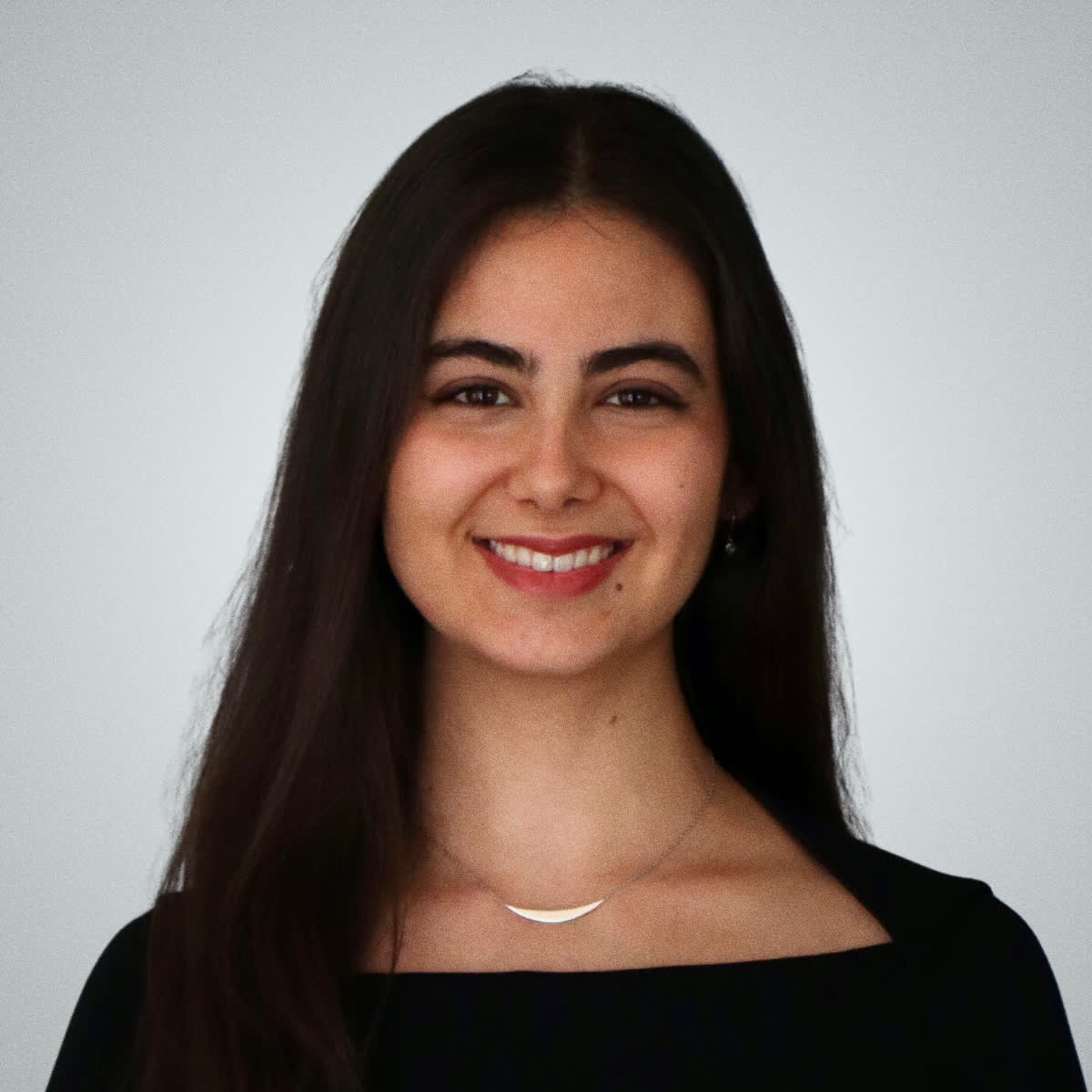 Estudiante del programa durante un proyecto